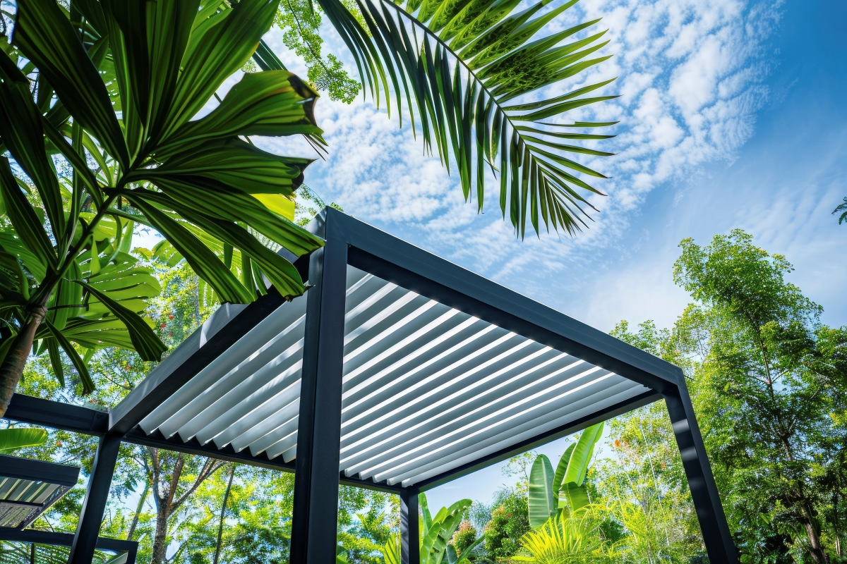 Pergole ve Gölgelendirme Sistemleriyle Dış Mekânlarda Dört Mevsim Konfor